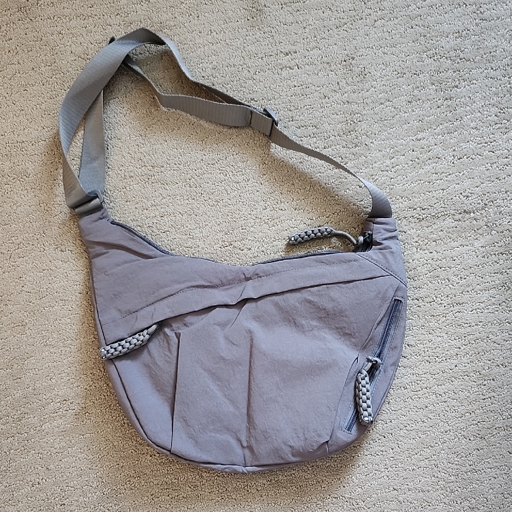 Amazon Essentials Light Gray Crossbody Bag